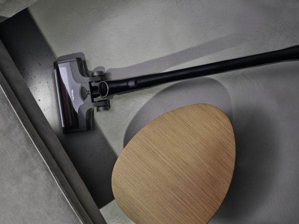 Электрощётка Multi Floor XXL SEB 435 с подсветкой BrilliantLight чёрный обсидиан Miele купить в #REGION_NAME_DECLINE_PP# | Всегда в наличии! | Артикул 11792270 | Официальный сайт